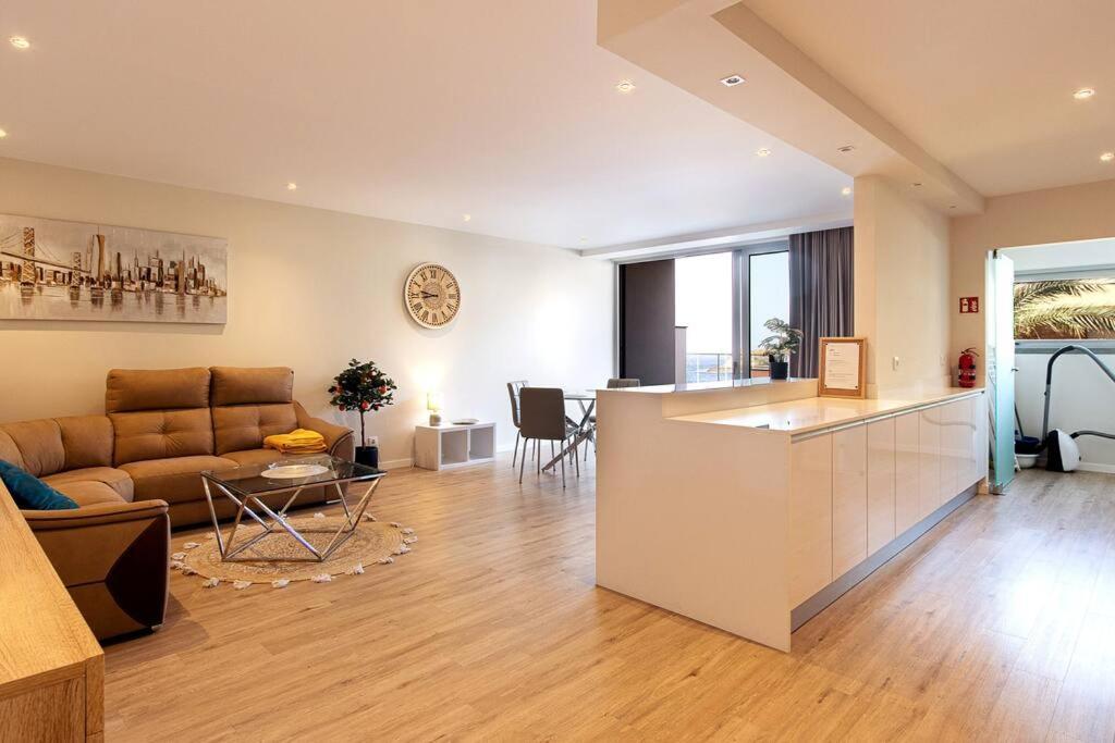 Luxury And Modern Apartment In Porto Moniz Center المظهر الخارجي الصورة